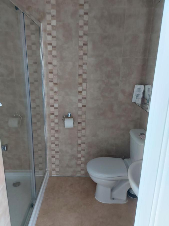 Girvan Guest House Eksteriør billede